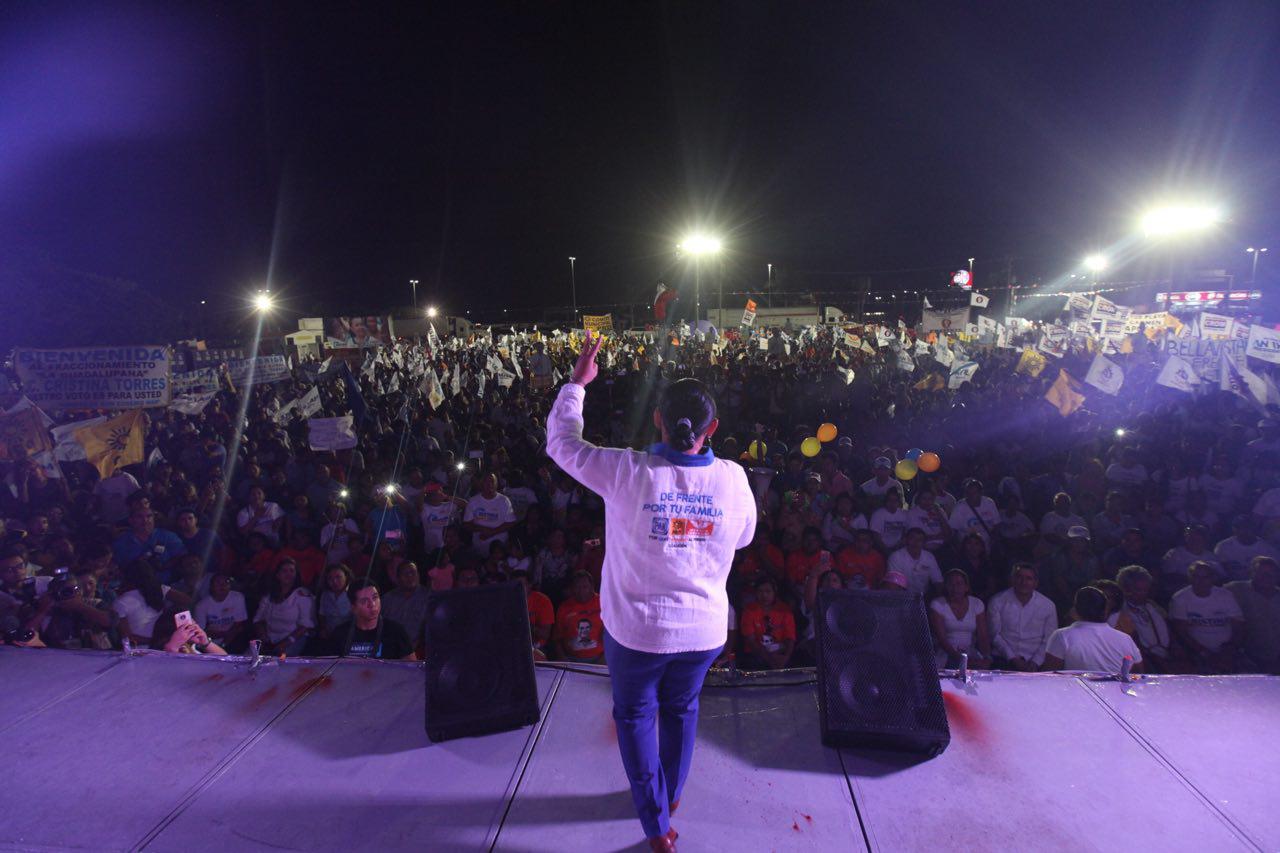 MÁS DE 10 MIL SOLIDARENSES EN CIERRE DE CAMPAÑA DE CRISTINA TORRES
