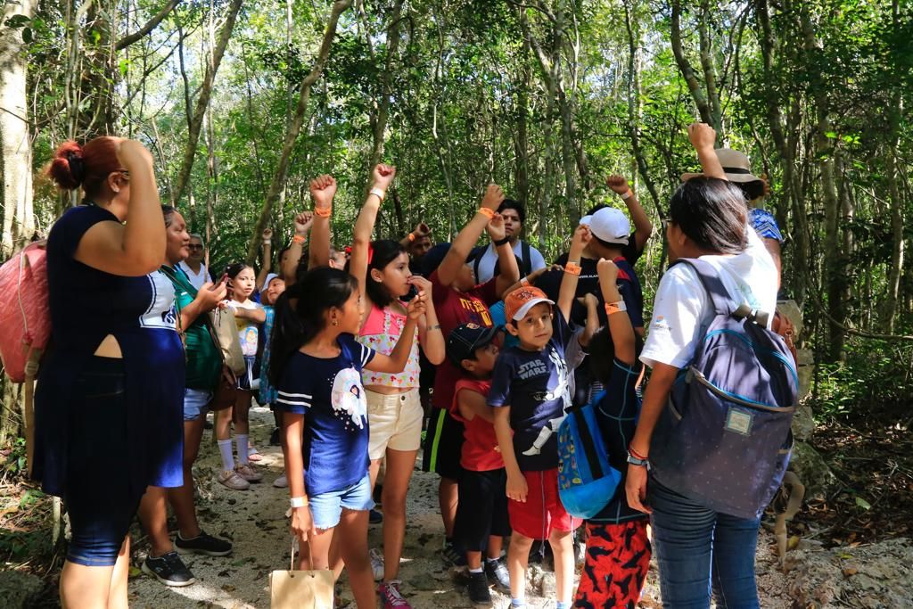 Programa de turismo social permite a niños de Playa del Carmen visitar “Río Secreto”