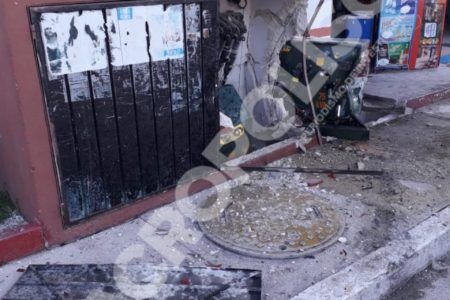 Imprudente conductor deja sin luz a colonos de Puerto Maya de la delegación de Puerto Aventuras