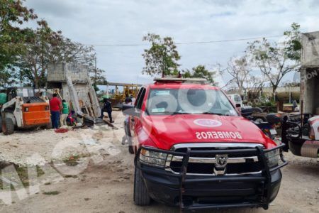 Sujeto cae a cenote de al menos ocho metros de profundidad en Cancún; continúa el rescate