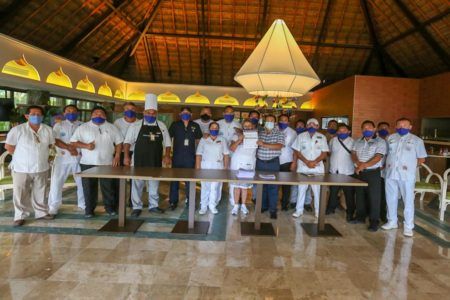 Votan trabajadores del Hotel Bahía Príncipe Hoteles & Resort para legitimar su contrato colectivo