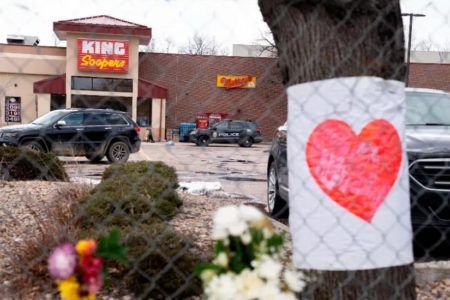 Tras tiroteos, Kamala Harris insta al Congreso de EE.UU. a aprobar leyes para control de armas