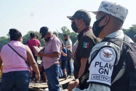 México refuerza control militar en frontera con Guatemala