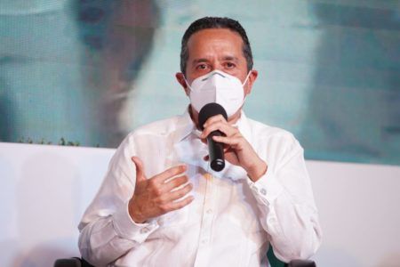 Quintana Roo se mantiene en color amarillo, muy cercano al verde, en el Semáforo Epidemiológico Estatal: Carlos Joaquín