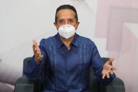 En temporada vacacional habrá más gente en las calles, por eso es importante cuidarnos al doble: Carlos Joaquín
