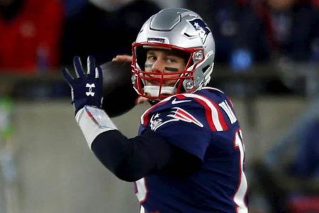 Venden tarjeta de Tom Brady en 2.25 millones de dólares