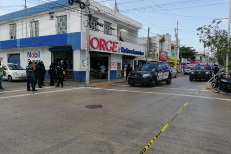 Segundo ataque a balazos contra refaccionaria ‘Jorge’ hubieron tres personas lesionadas por proyectil de arma de fuego