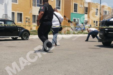Violento asalto en refaccionaria de Villas del Sol en Playa del Carmen