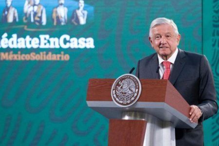 Amaga AMLO con vetar presupuesto si no gana mayoría en Congreso