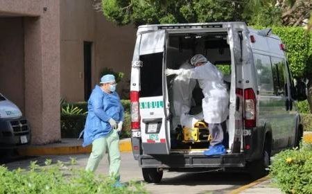 Médicos de Quintana Roo cansados de pedir vacunas contra el COVID-19