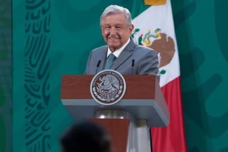 López Obrador miente 80 veces en cada conferencia diaria, según informe