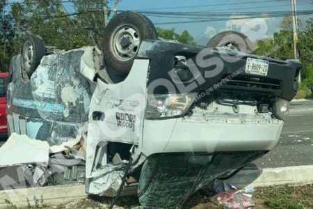 Volcadura por imprudencia en Cancún