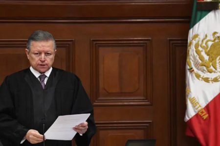 Ampliación de mandato de Arturo Zaldívar en SCJN genera duras críticas