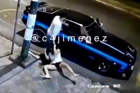 Hombre que golpeó a mujer en CDMX dice ser miembro de Guardia Nacional