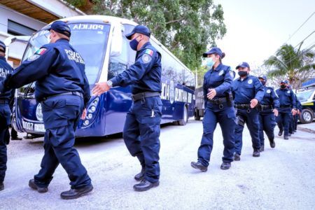 Mandan a la escuelita a la policía de Tulum