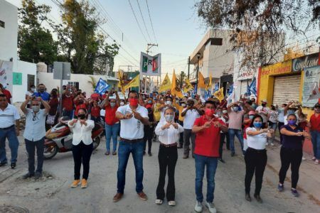 “Ahorcan” diputados de MORENA a campesinos