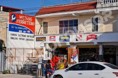 Violento asalto a ferretería de Cancún