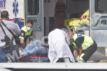 Balean a taxista halcón en Cancún