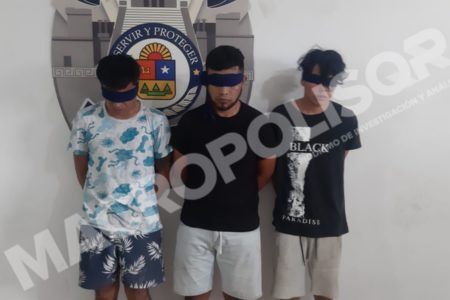 Atrapan a los responsables de balear a combis de Cancún