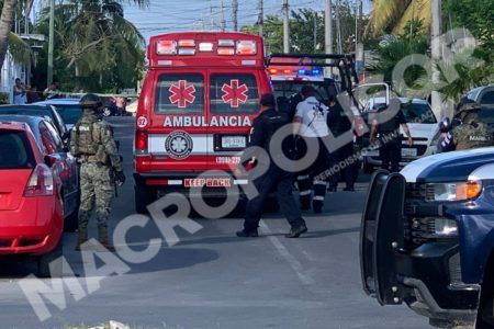 Atacan a balazos a joven de 16 años y le dejan narcomensaje