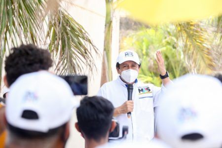 TRAS RECORRER TODO EL MUNICIPIO, VÍCTOR MAS VA POR LA SEGUNDA VUELTA EN TULUM