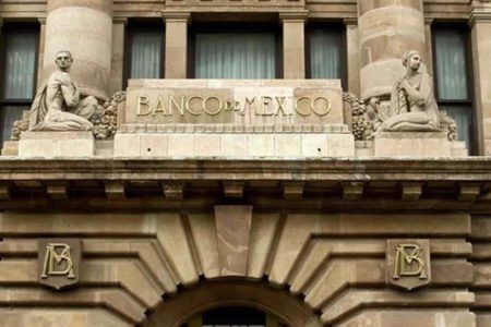 AMLO “echa la bolita” a Banxico por alta inflación