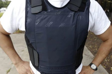 Violencia en México dispara la demanda de blindajes y chalecos antibalas