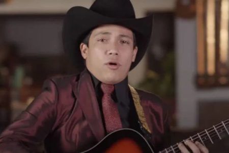 Comanda asesina en Sinaloa al cantante Julio Verdugo