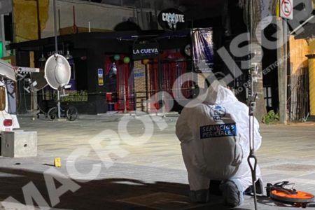 Disparan frente al bar La Cueva By Divas en Playa del Carmen, no hay heridos