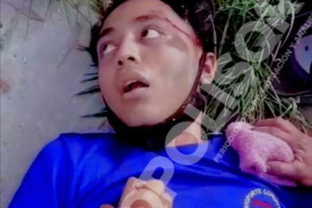 Atacan a balazos a mototaxista de Cancún