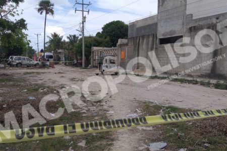 Balean a mototaxista en Cancún en la Colonia tierra y libertad; el ataque fue realizado por sujetos abordo de una motocicleta.
