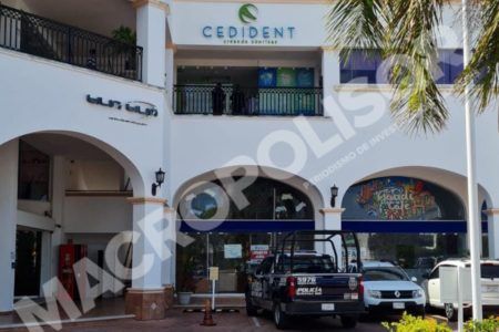 Ejecutan robo con violencia en Plaza Monarca de Cancún