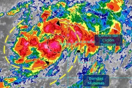 Depresión tropical Cuatro-E ocasionará lluvias en seis estados