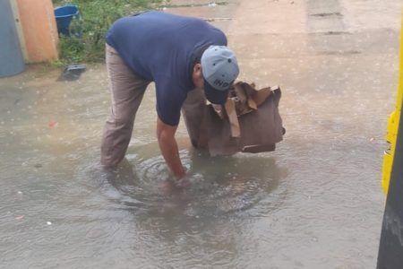 REALIZA AYUNTAMIENTO DE TULUM DESAZOLVE EN ZONAS AFECTADAS