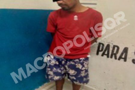 Abusador sexual de niños recibe castigo de vecinos y policía