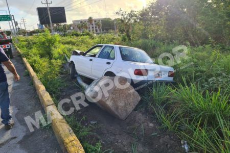 Aparatoso accidente pone en alerta a vecinos del bulevar Colosio