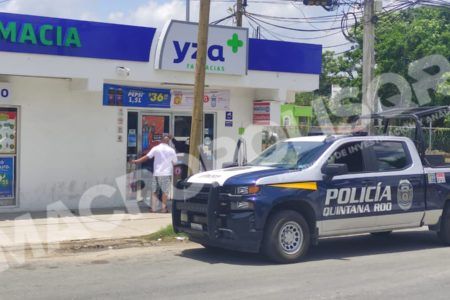 VIOLENTO ASALTO EN PLAYA DEL CARMEN.- A punta de pistola roban farmacia Yza de la colonia Bellavista