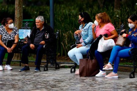 Por vacunación, se redujo “sustancialmente” mortalidad por COVID-19 en México: López-Gatell
