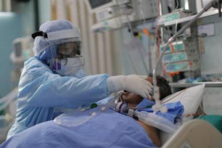 En un día mueren 15 quintanarroenses y se confirman 485 positivos a COVID-1
