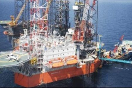 “Piratas” asaltan plataforma petrolera en la Sonda de Campeche
