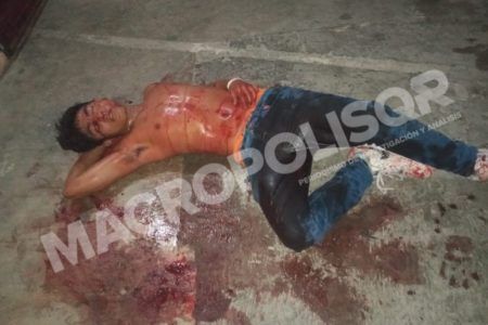 Balean a familia en la Supermanzana 259 de Cancún