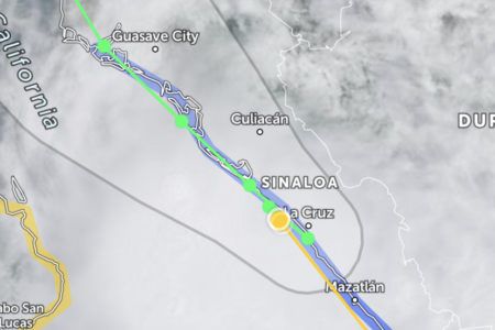 Huracán Nora pega en Sinaloa y este estado pospone regreso a aulas