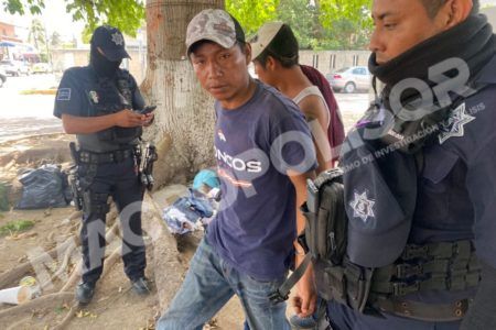 FRUSTRAN ROBO EN LA COLOSIO. Valiente comerciante enfrenta al ladrón y lo atrapan