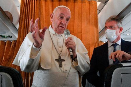 De niños nos ponían las vacunas y nadie decía ni mu: papa Francisco