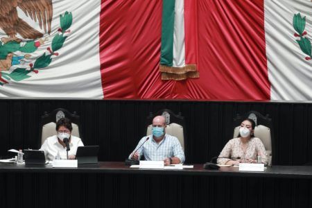 Comparece titular de SEFIPLAN ante integrantes de la Comisión de Hacienda
