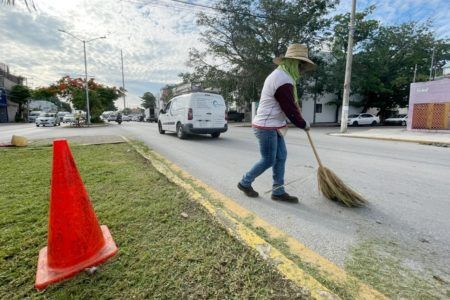 Gobierno de Lili Campos avanza en las labores de limpieza del municipio