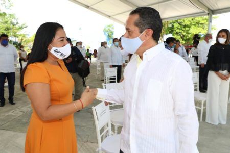 Blanca Merari Tziu Muñoz acude como invitada a la inauguración de infraestructura en la UTC