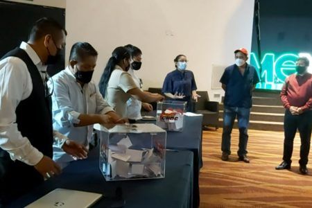 En votación democrática, las y los trabajadores del Hotel Dreams Puerto Aventuras legitimaron su CCT