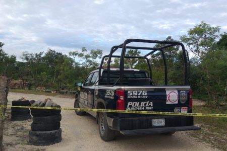 CON UN BALAZO EN LA CABEZA LO MATARON.- Hallaron el cuerpo envuelto en una lona en Cancún