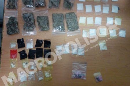 PERRO ENCUENTRA PAQUETE DE DROGAS.- En la zona de fiestas del Playa del Carmen se hizo el hallazgo